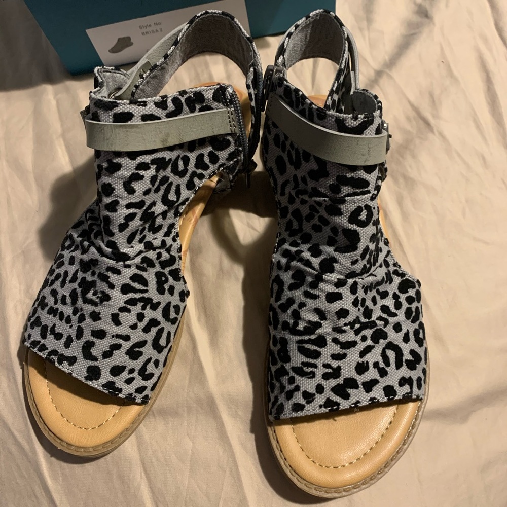 Blowfish leopard sandals